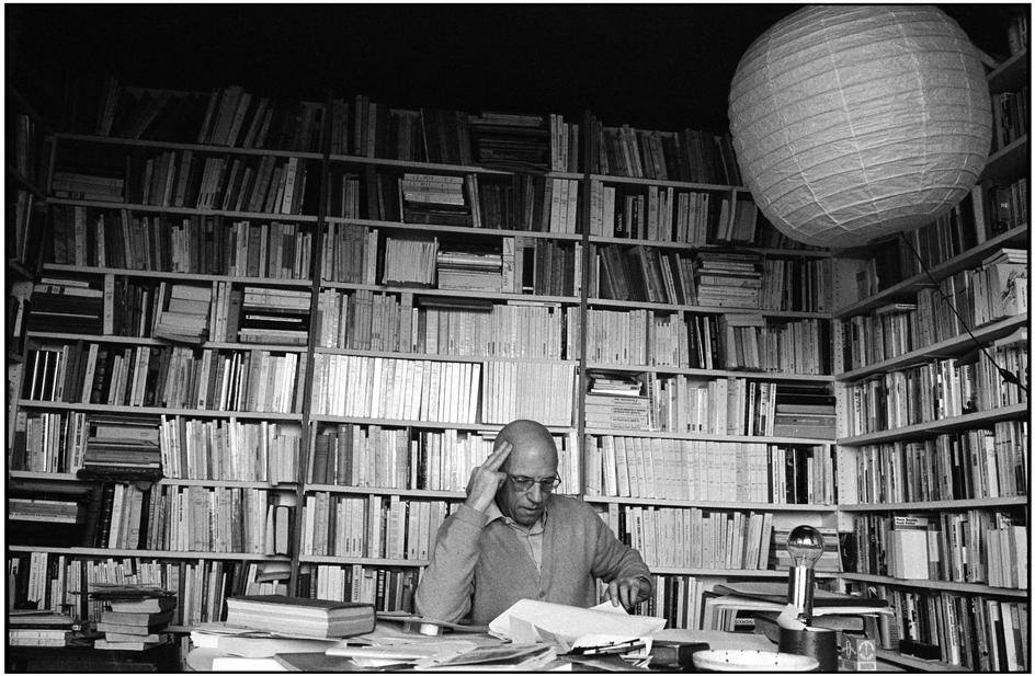 http://politheor.net/wp-content/uploads/2015/10/foucault.jpg